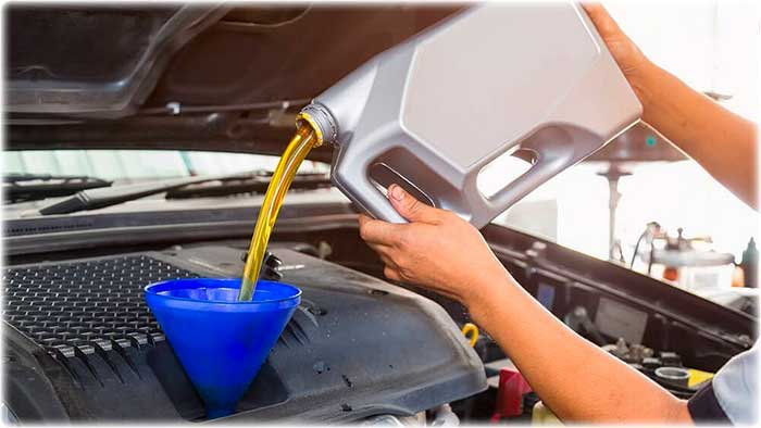 Моторное масло для авто. Виды и характеристики. Какой вязкости лить масло?