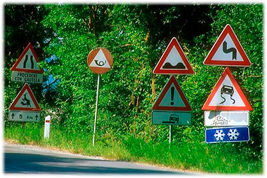 Приоритеты в регулировании дорожного движения (Знак, разметка, светофор)