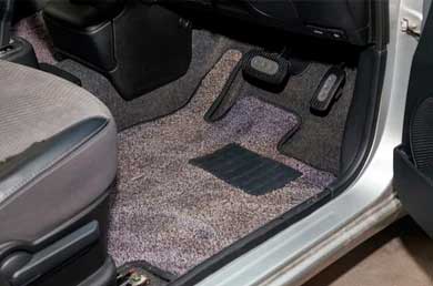Різновиди килимків для авто. EVA, гума, поліуретан чи текстиль?